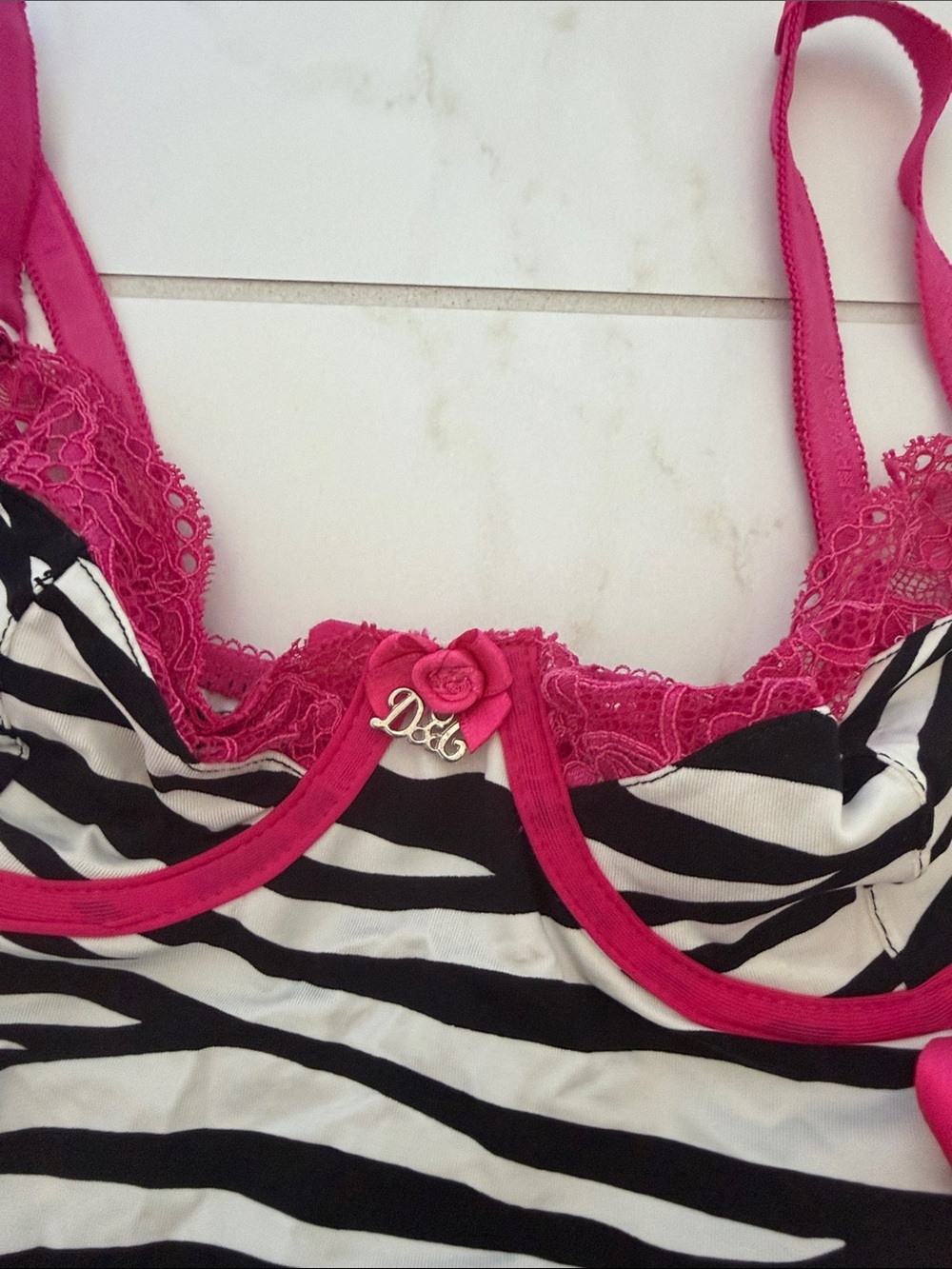 Dolce & Gabbana Black-and-White Zebra Chemise with Hot Pink Trim - Picture 4 of 6